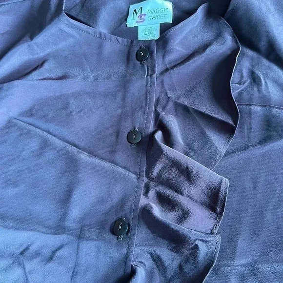 NWT Maggie Dark Brown Purple Sweet Front Ruffled Top Size 1X - Picture 2 of 10